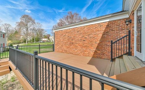 461 Olive St, Pittsburgh PA 15237-4886 exterior