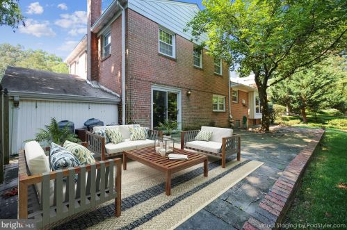 1281 Bartonshire Way, Rockville, MD 20854-6101