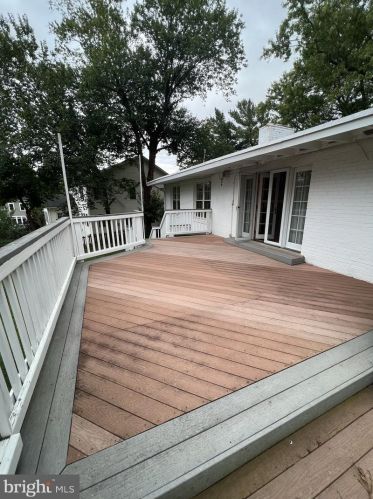 1807 Youngblood St, Mc Lean VA  22101-5244 exterior