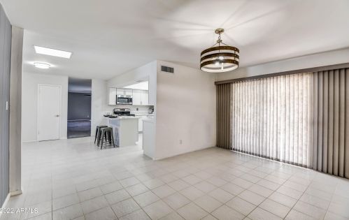 13141 21st Dr, Phoenix, AZ 85029-1501