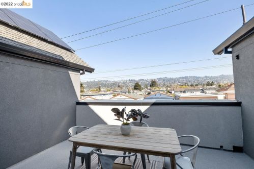 636 Kains, Berkeley CA 94706-1219 exterior