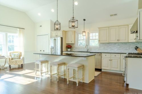 311 Wilton Rd, Ridgefield CT 06877-5723 exterior