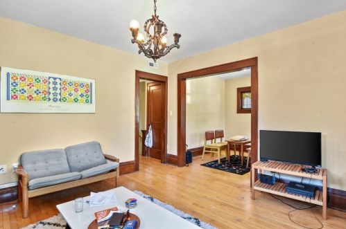 422 Baldwin St, Madison WI 53703-1746 exterior