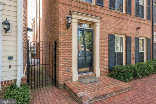 408 Royal St, Alexandria VA  22314-2335 exterior