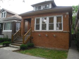 7565 Prairie Ave, Chicago IL  60619-2216 exterior