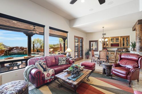 37025 33rd Ave, Phoenix AZ  85086-8740 exterior