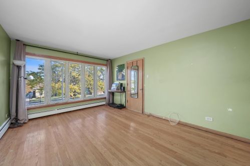 5759 63 Pl, Chicago IL 60638-5414 exterior