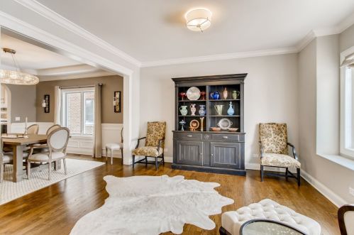 252 Grantley Ave, Elmhurst IL 60126-2237 exterior