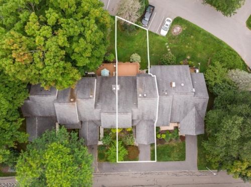 62 Goldfinch Dr, Hackettstown NJ 07840-3008 exterior