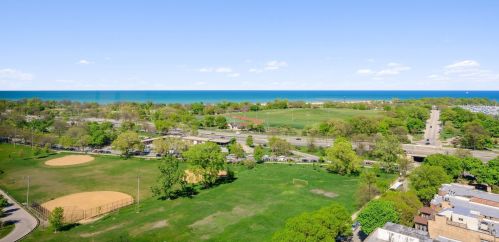 4343 Clarendon Ave, Chicago IL  60613-2698 exterior