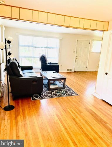 1202 Mulberry St, Chester PA 19015-3046 exterior