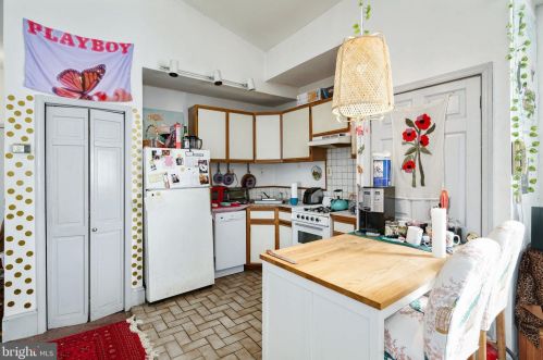 920 4 St, Philadelphia PA 19147-4104 exterior