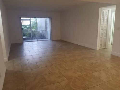 632 13th St, Boca Raton FL  33486-2478 exterior