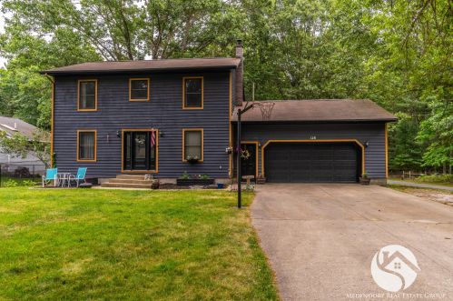 128 Green Creek Rd, Meskegon, MI 49445-2250