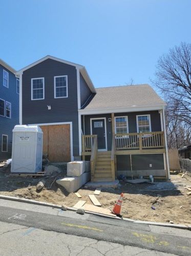 21 Christopher St, Providence, RI 02904-1313