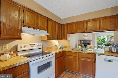 1600 10 St, Arlington VA 22204-3287 exterior