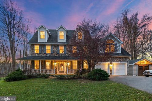 2949 Queensberry Dr, Huntingtown MD 20639-2306 exterior