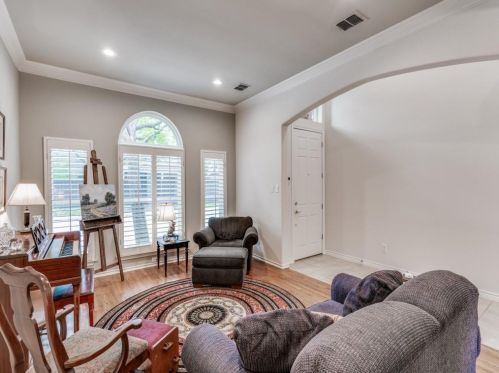 6970 Aspen Creek Ln, Dallas TX  75252-2702 exterior