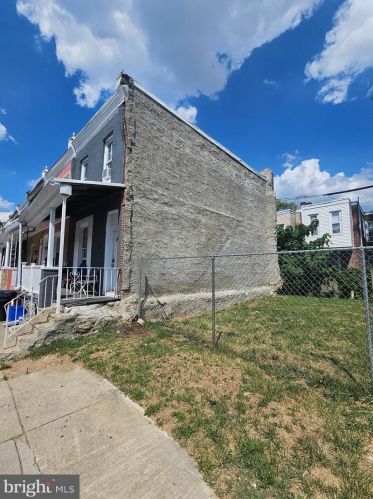 4519 Hicks St, Philadelphia, PA 19140-1104