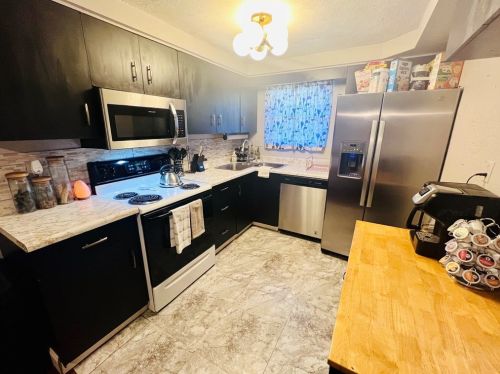 6715 Buchanan Ave, Pittsburgh PA  15122-2729 exterior