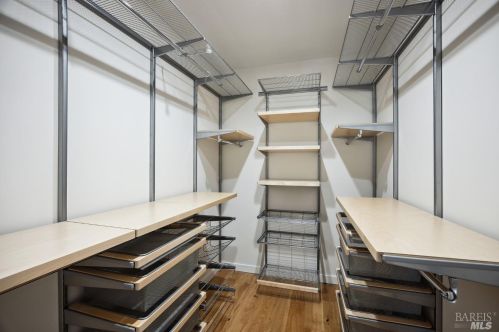 25 Knoll Ln, Mill Valley CA 94941-2305 exterior