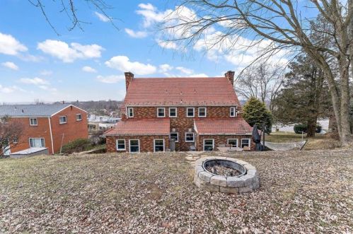 1769 Bower Hill Rd, Pittsburgh PA 15243-1508 exterior