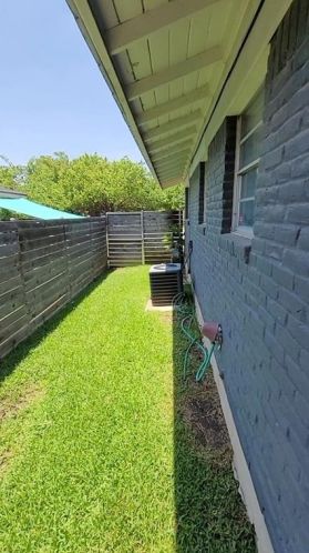 1808 Blue Crest Dr, Austin TX  78704-4018 exterior