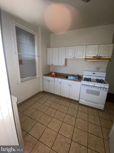 6556 Limekiln Pike, Philadelphia PA 19138-3127 exterior