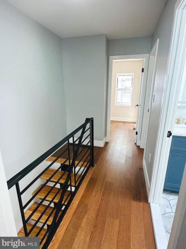 2744 Marshall St, Philadelphia PA 19133-0023 exterior