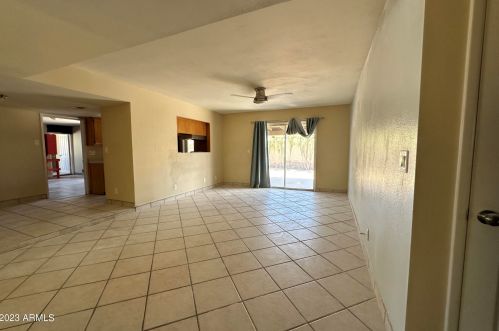 8640 16 Pl, Phoenix AZ 85040-2441 exterior