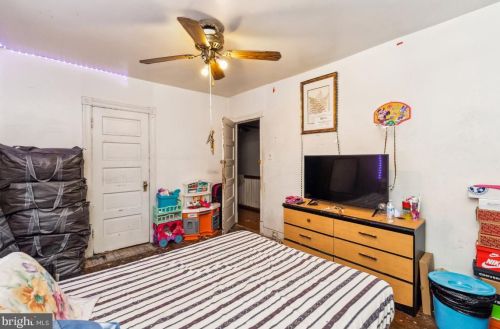 619 Columbia Rd, Washington DC 20009-4705 exterior