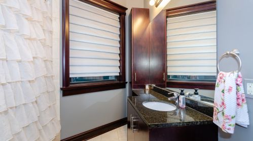 1070 Polk St, Chicago IL  60607-3415 exterior