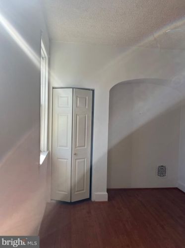 2038 5 St, Philadelphia PA 19148-2548 exterior