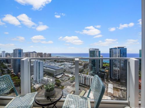 1288 Kapiolani Blvd, Honolulu HI  96814-2888 exterior