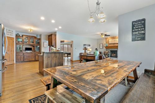 2309 Timberline Trl, Bull Valley IL 60098 exterior