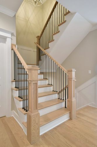 698 Berkley Ave, Elmhurst IL  60126-4244 exterior