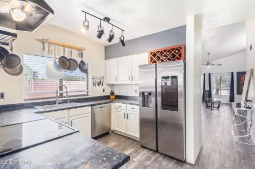 1202 Brown Ave, Tucson AZ  85710-7308 exterior