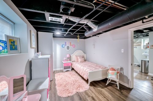 175 Pick Ave, Elmhurst IL 60126-3018 exterior