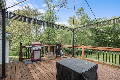 119 Vassar Rd, Poughkeepsie NY 12603-5449 exterior