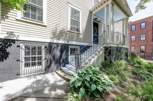 87 Congdon St, Providence RI  02906-1463 exterior