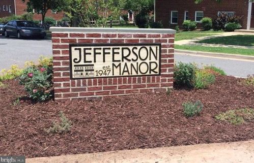 6002 Kings Hwy, Alexandria VA 22303-2219 exterior