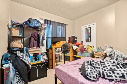 15 Perry Ave, Worcester MA 01610-2019 exterior