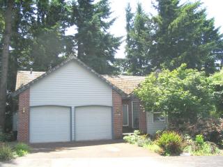 3116 Rocky Butte Ln, Portland, OR 97220-3679