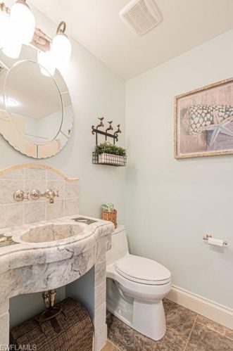 511 105 Ave, Naples FL 34108-1838 exterior