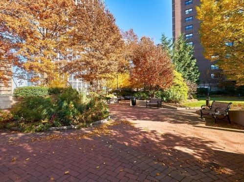 9 Hawthorne Pl, Boston MA  exterior