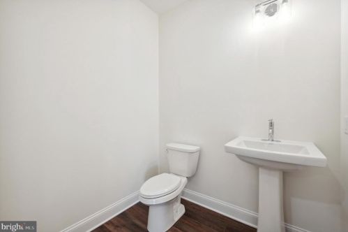 214 Elm Ave, Media PA 19063-5742 exterior