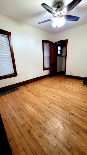 404 8 Ave, Broadview IL 60153-1515 exterior