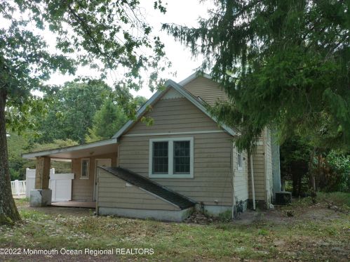 643 Commodore Blvd, Jackson Twp, NJ 08527-5408