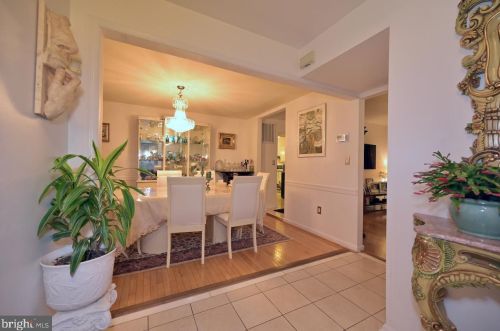 17218 Amity Dr, Rockville MD 20855-2578 exterior