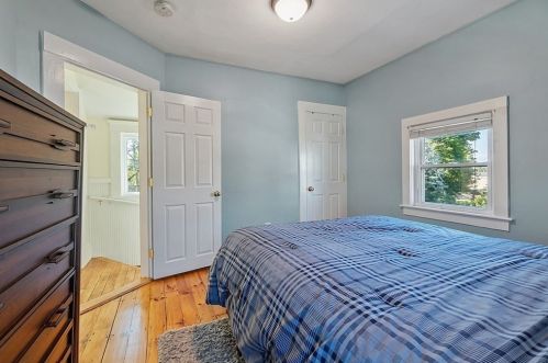 30 Maple Ave, North Andover MA 01845-3613 exterior